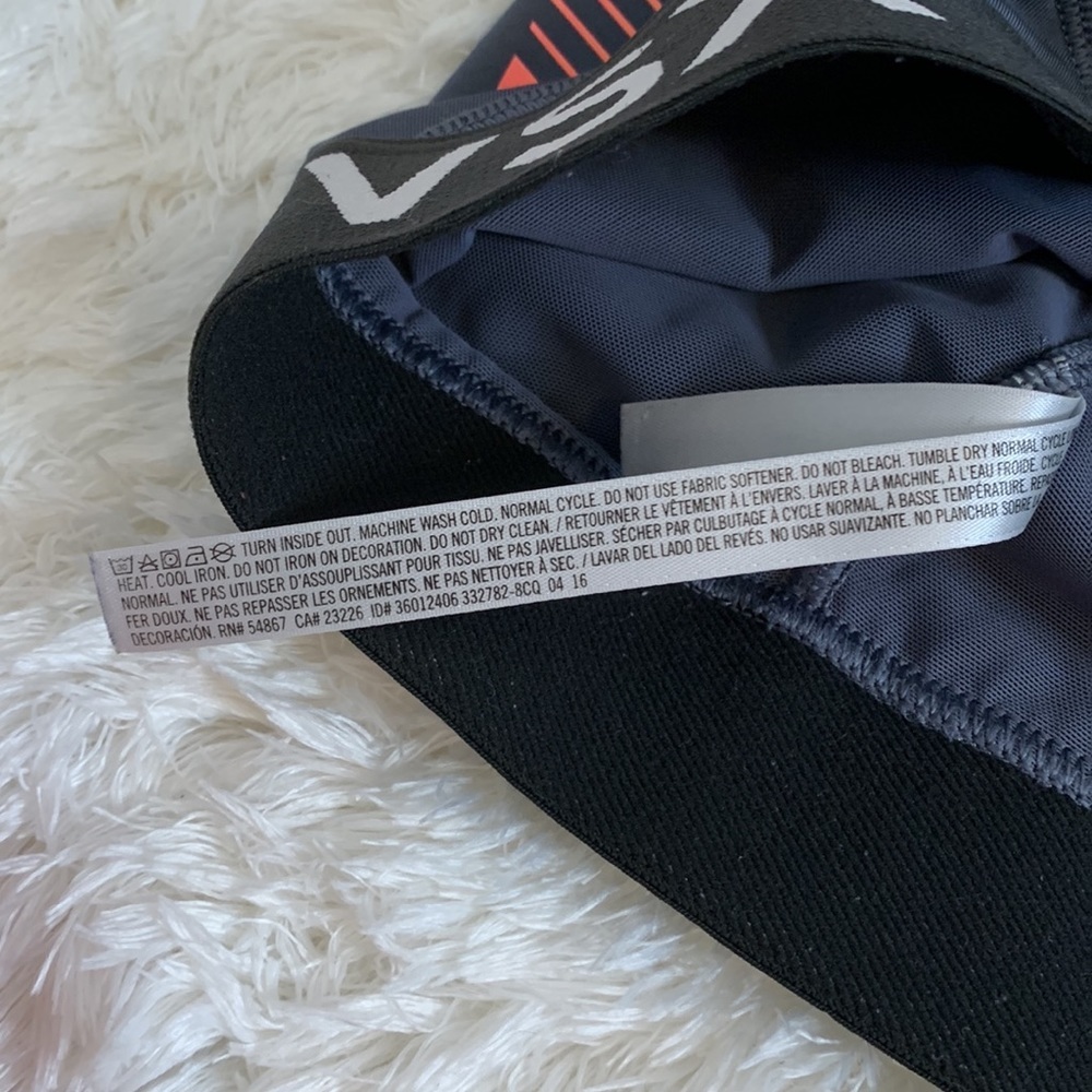 Victoria Secret Sports Bra - Picture 8 of 8